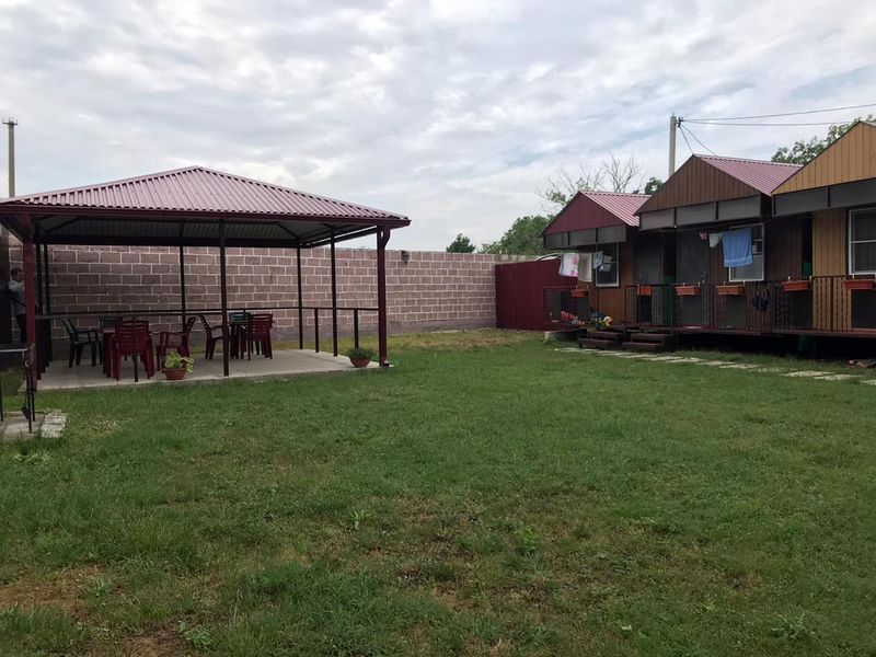Азовская жемчужина мини гостиница в Кучугурах