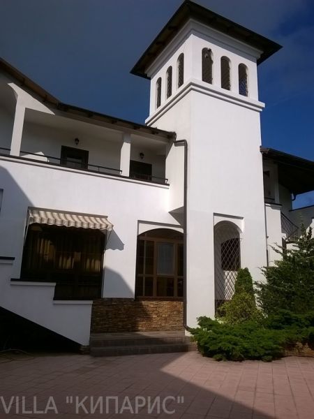 Кипарис мини-гостиница в Кринице
